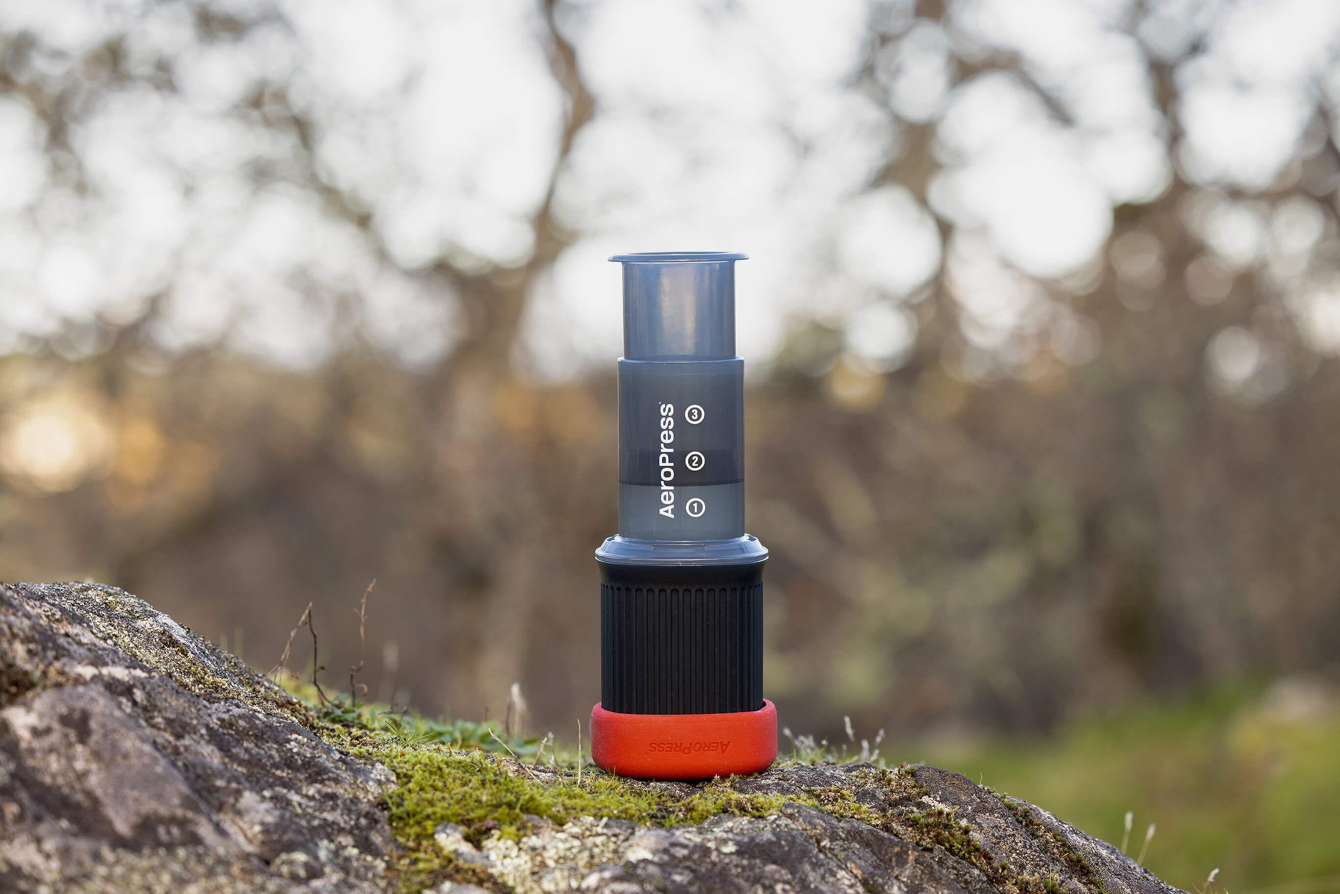 AeroPress Coffee Maker Go - Compact coffee press for perfect enjoyment on the go including 100 filters