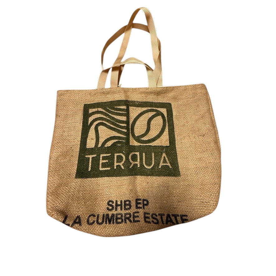 Sustainable shopping bag & beach bag – stylish, versatile and made from original coffee sacks