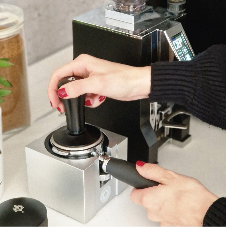 Mignon Metal Tamping Station