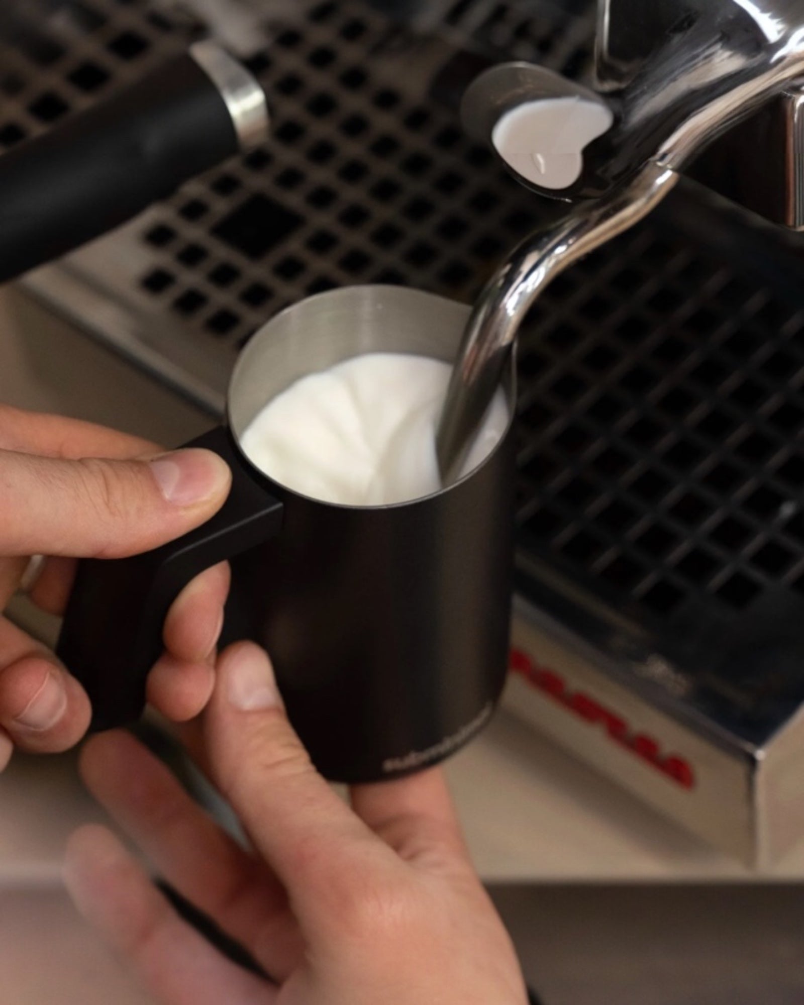 Subminimal FlowTip Milk Jug Milchkanne 450 ml