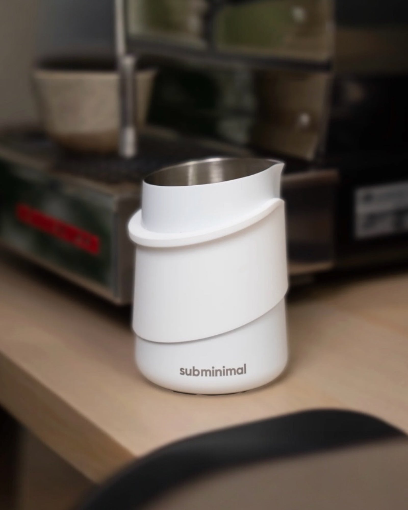 Subminimal FlowTip Milchkanne ohne Griff 450 ml – Weiß